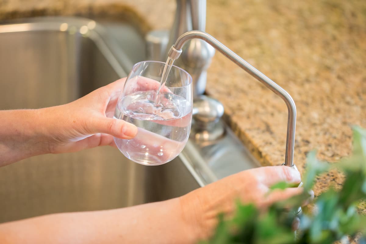 Is it Better to Drink Tap Water Or Reverse Osmosis Water?