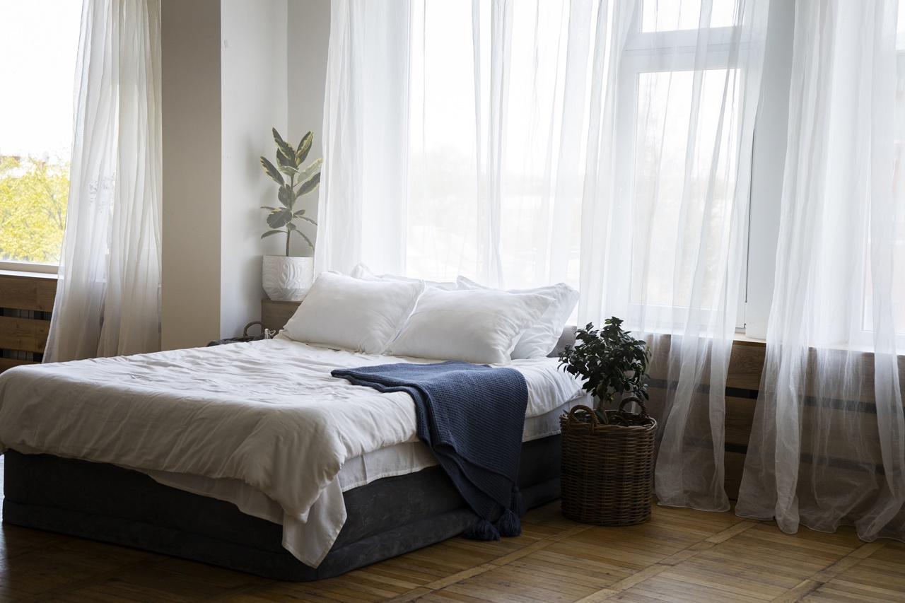 Linen Bedding for Cold Sleepers: Stay Warm and Cozy All Winter Long
